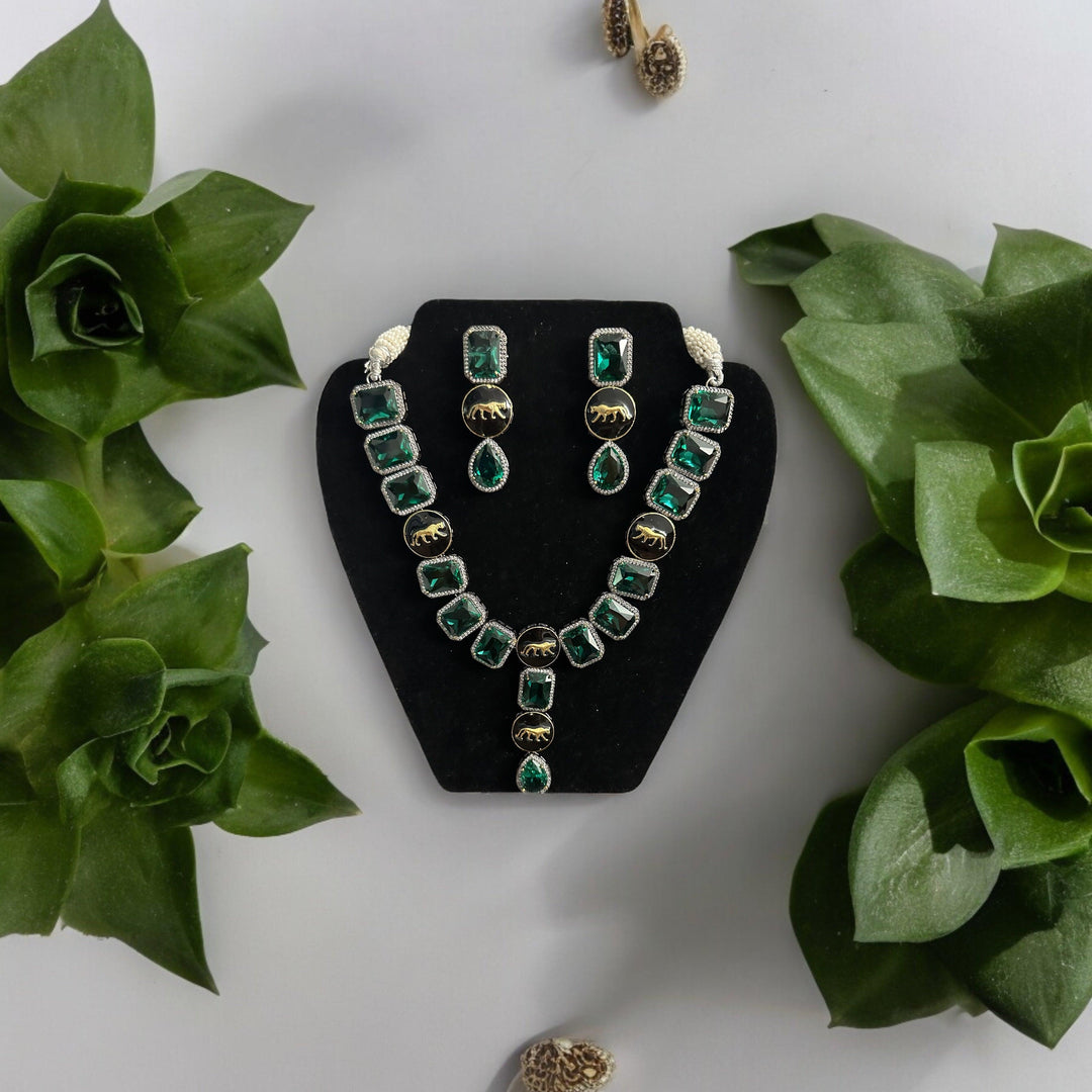 Green Panther Necklace Ensemble - Fusion Wear