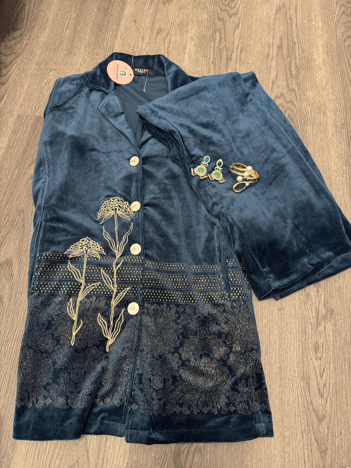 Zarish-e-Gold Threaded Ensemble