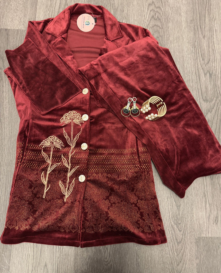 Zarish-e-Gold Threaded Ensemble