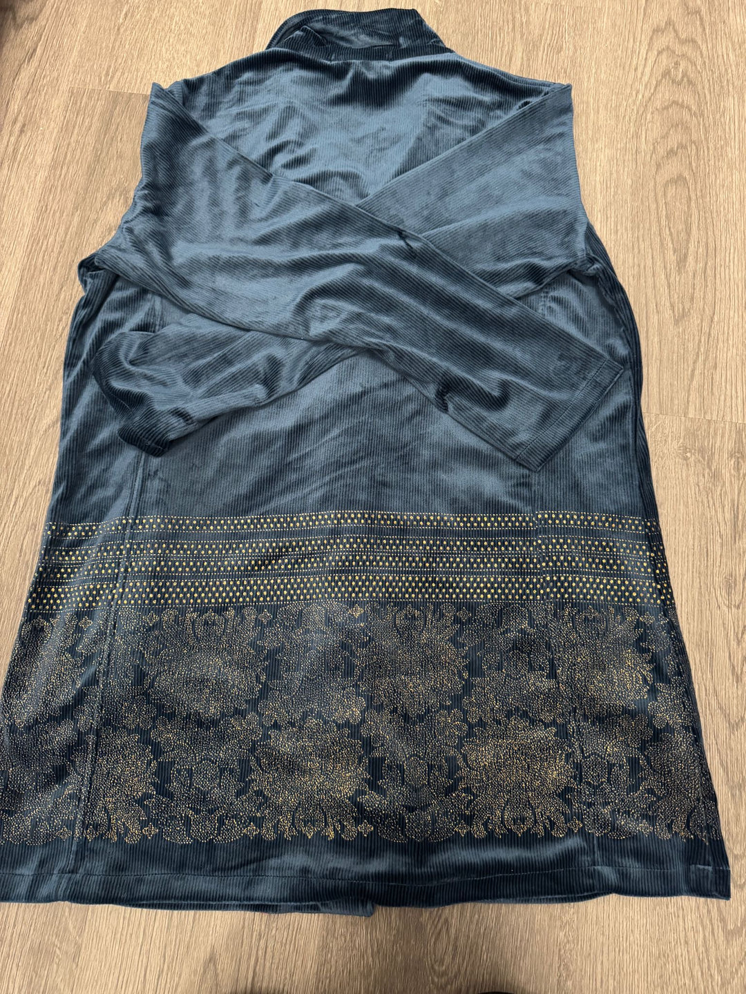Zarish-e-Gold Threaded Ensemble